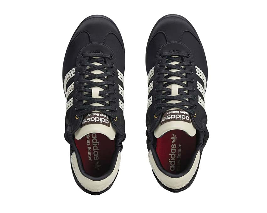 Adidas Karintha x Wales Bonner Low Satin Black détail — matière satin luxueuse