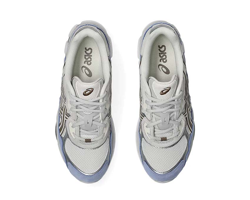 Asics Gel NYC Cream/Cloud Grey détail — mesh et suède 90s