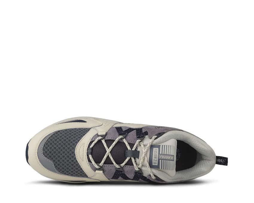 Karhu Fusion 2.0 Solitary Star Naval Academy Detail — Karhu Bär-Logo gestickt marine