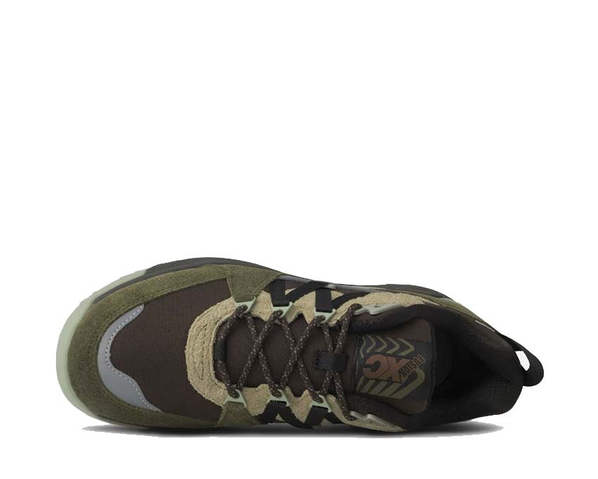 Karhu Fusion XC Beech Detail — besticktes Karhu-Logo