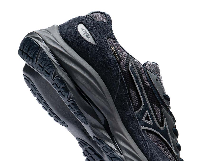 Mizuno Wave Rider Beta GTX Black detalle — membrana Gore-Tex impermeable