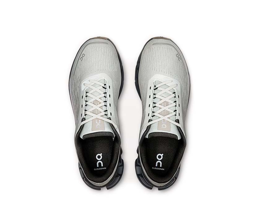 On Cloudspark Glacier/Fog detalle — mesh aireado zapatilla running hombre