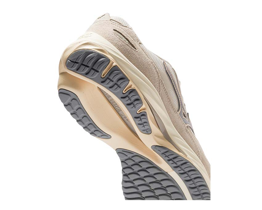 Mizuno Wave Rider Beta White Sand/Ultimate Gray Detail — Mesh Obermaterial Premium
