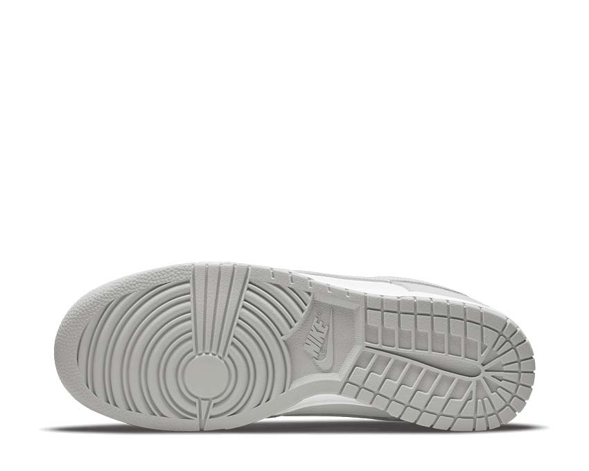 Nike Dunk Low Retro Grey Fog — vue arrière heel tab gris