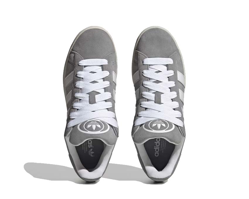 Adidas Campus 00s Grey Three Cloud White détail — tige cuir pleine fleur et three stripes