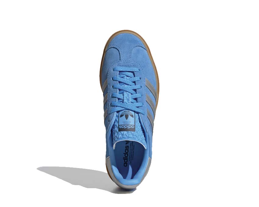 Adidas Gazelle Bold W Blue Burst detalle — ante azul eléctrico y tres rayas