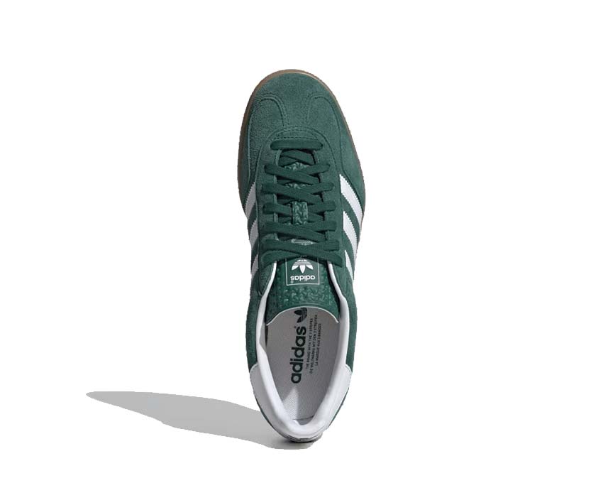 Adidas Gazelle Indoor Collegiate Green Detail — besticktes Three Stripes Logo