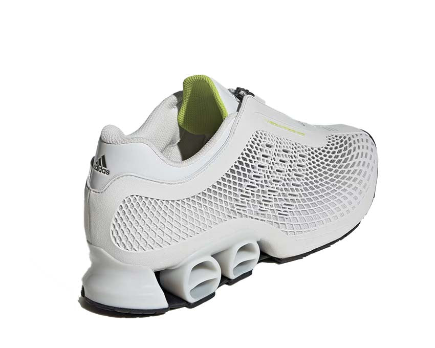Adidas Megaride S2 Crystal White Detail — atmungsaktives weißes Mesh