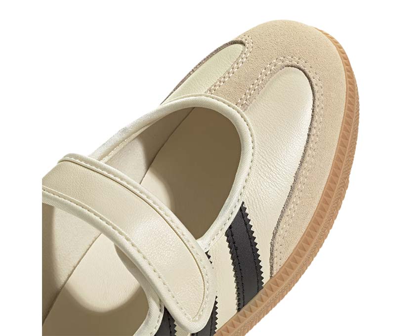 Adidas Samba Jane Cream White vista laterale — tre strisce Core Black a contrasto