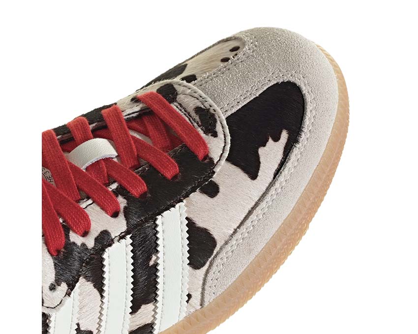 Adidas Samba OG W Cow Cloud White Seitenansicht — ikonischer Kuh-Print