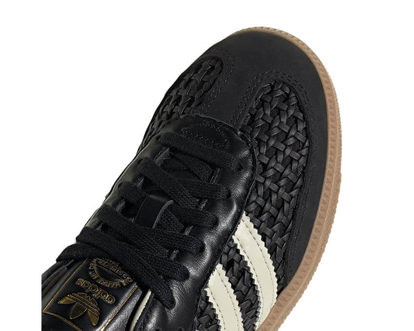 Adidas Samba OG W Core Black Seitenansicht — schwarzes Lederobermaterial Gummisohle
