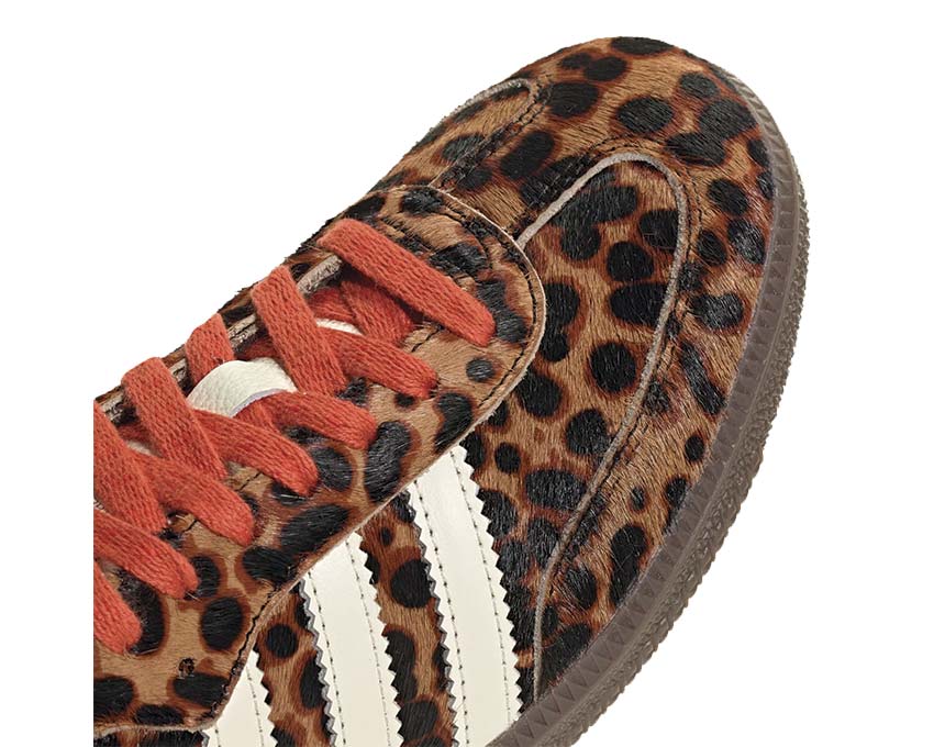 Adidas Samba OG W Leopard vista lateral — parte superior cuero estampado leopardo