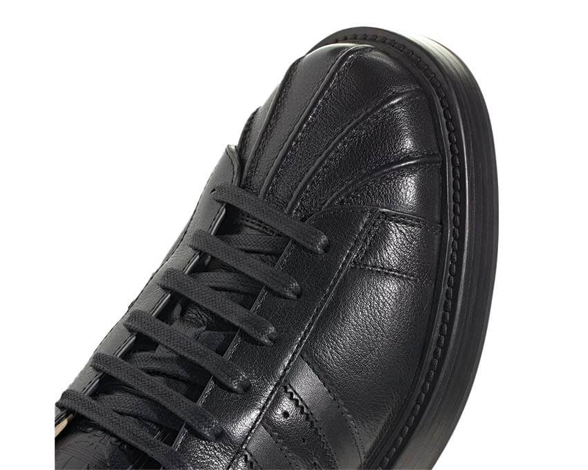 Adidas Superstar Lux MIG Core Black vue latérale — tige cuir noir Made in Italy