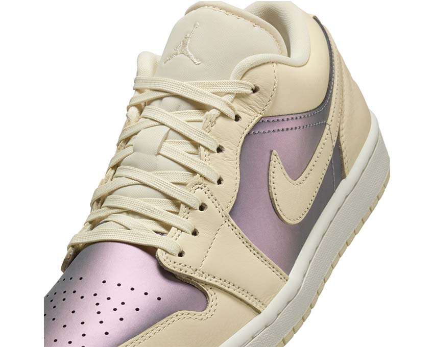 Air Jordan 1 Low SE W Muslin vue latérale — sneaker femme crème bleu retro