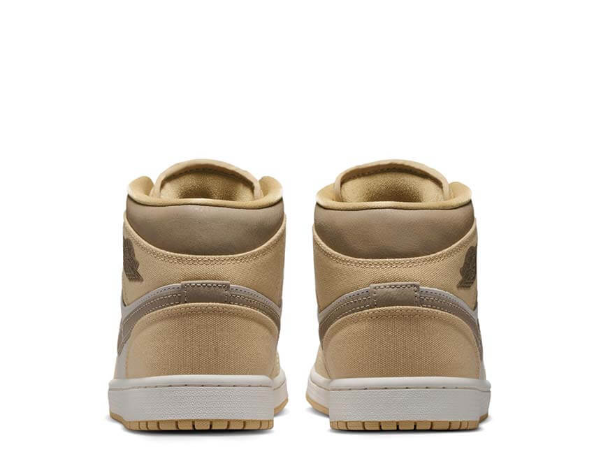 Air Jordan 1 Mid SE W Sesame dettaglio — tomaia beige basketball hype donna