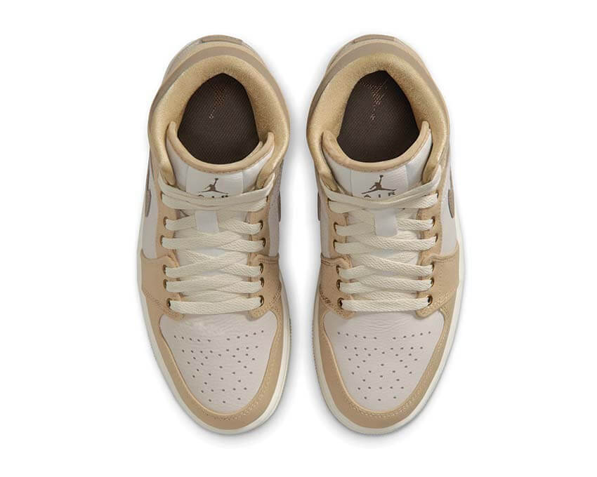 Air Jordan 1 Mid SE W Sesame vista posteriore — sneakers donna streetwear retro beige