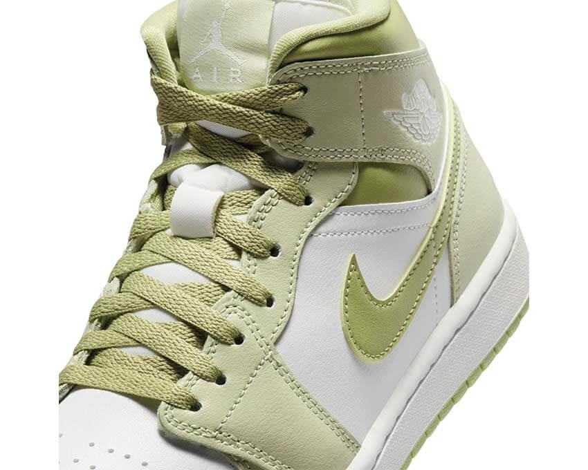 Air Jordan 1 Mid W Olive Aura — vue latérale cuir vert olive femme Jordan