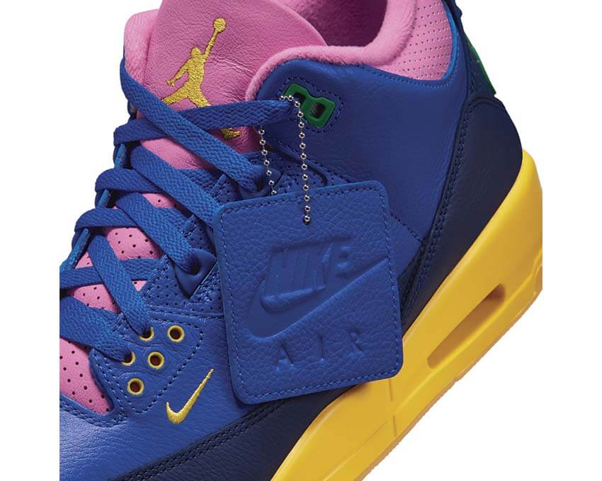 Air Jordan 3 Retro OG Brazil vue latérale — tige cuir bleu marine elephant print