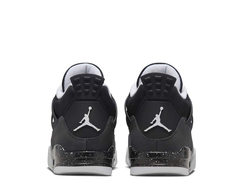 Air Jordan 4 Retro Fear Black White dettaglio — tomaia pelle nero anthracite