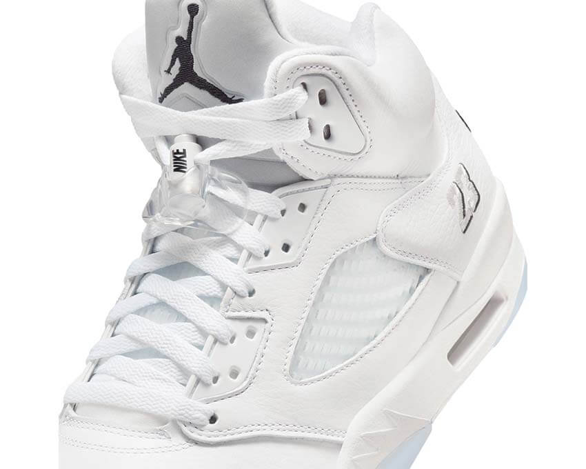 Air Jordan 5 Retro OG White Metallic — vue latérale mesh blanc et cuir métallisé