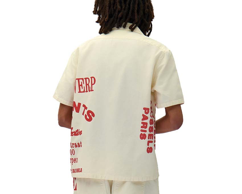 Arte Red Print Shirt Cream vue latérale — détail imprimé graphique