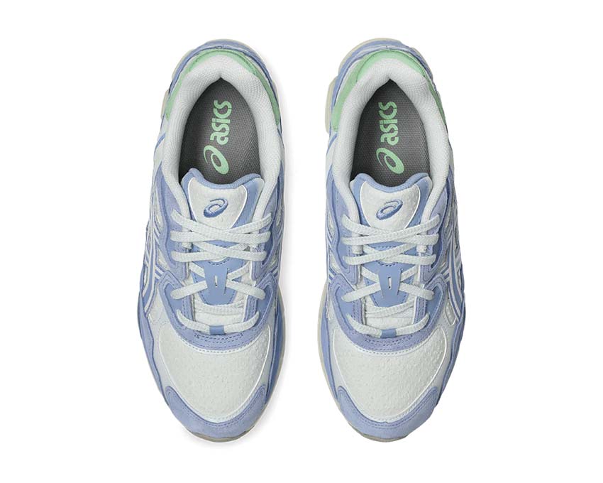 Asics Gel NYC Airy Blue/Stone Wash détail — cuir et suède bleu pastel noirfonce.eu