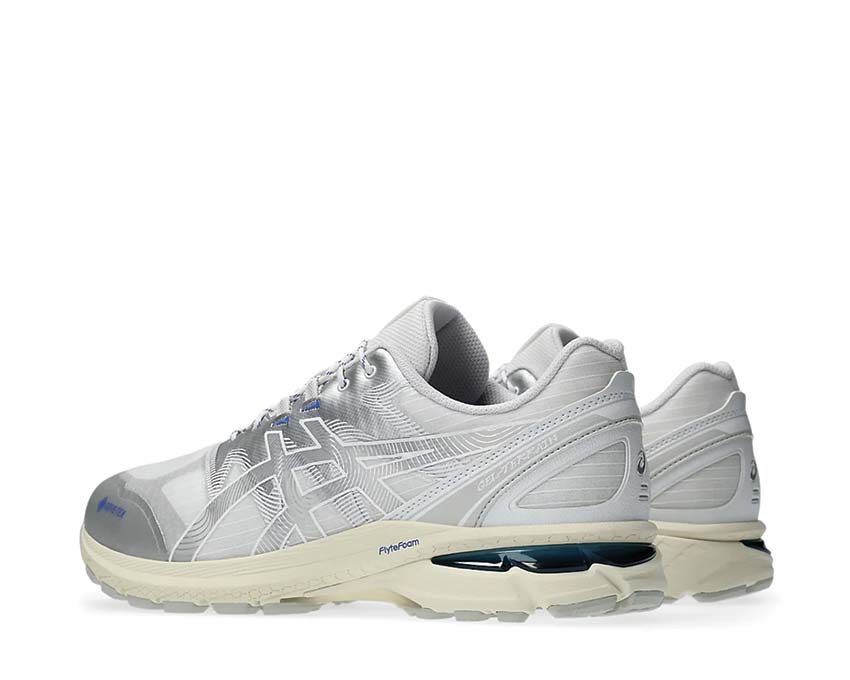 Asics Gel Terrain GTX White/Pure Silver Sohle — Trail-Grip für alle Untergründe
