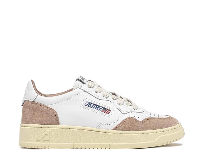 Autry Medalist Low Blanc Crème — sneakers femme cuir blanc crème tennis vintage premium
