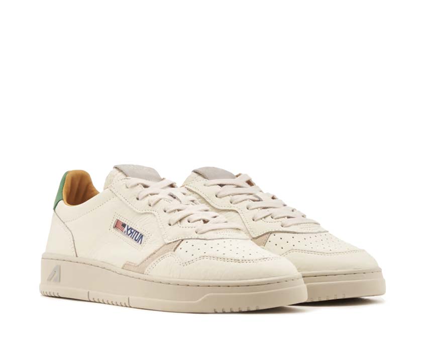 Autry Medalist Low Elep Am Vapor Green vue latérale — cuir éléphant et vert sauge