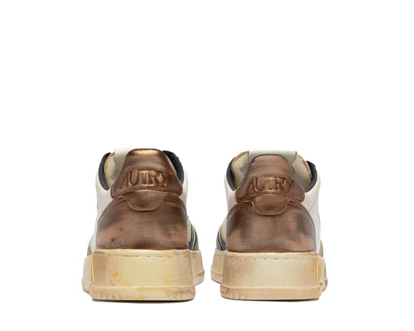Autry Medalist Low Super Vintage détail — détail cuir logo Autry vintage