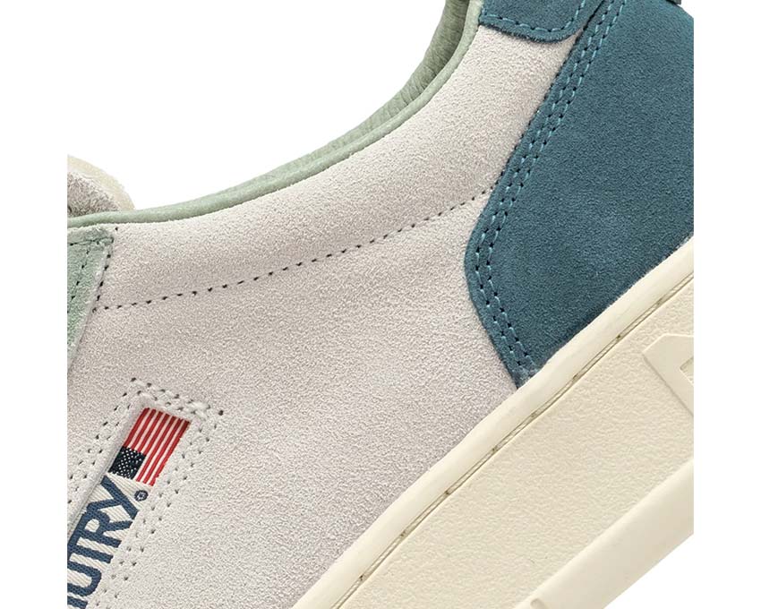 Autry Medalist Low Tricolore Suede Griffon Black Detail — farbige Einsätze