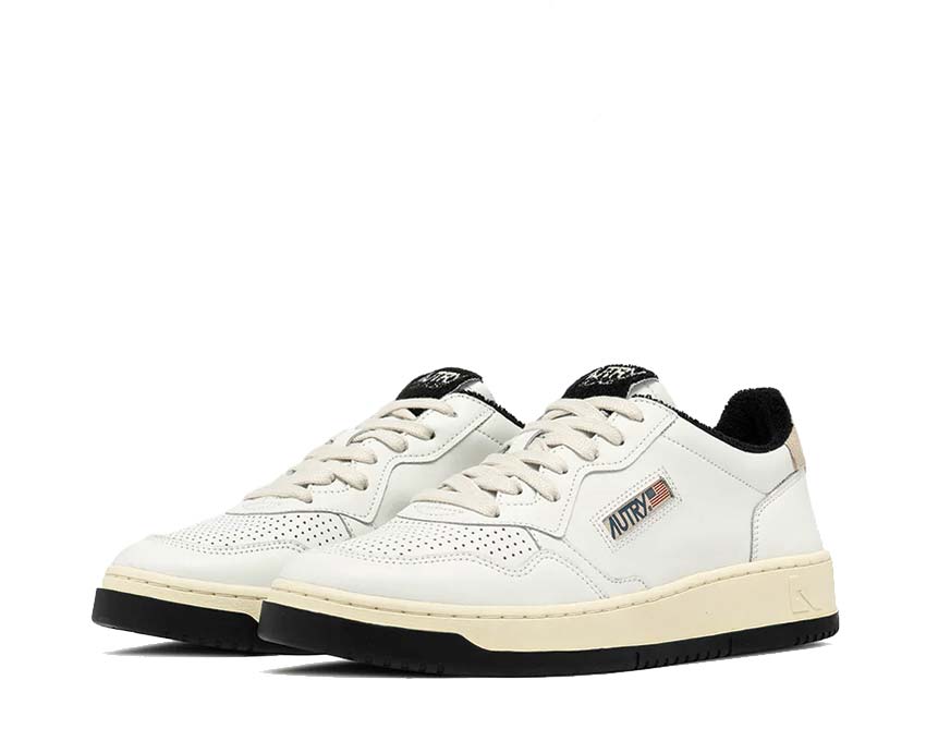 Autry Medalist Low Virgin Sponge White Black vue latérale — cuir et daim bicolore