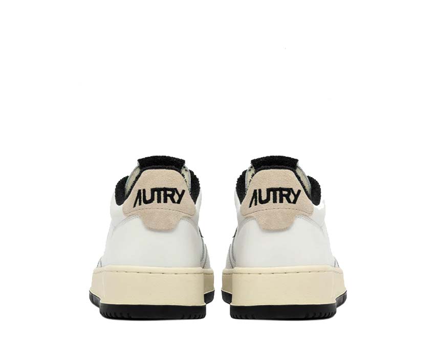 Autry Medalist Low Virgin Sponge White Black semelle — semelle gomme vintage