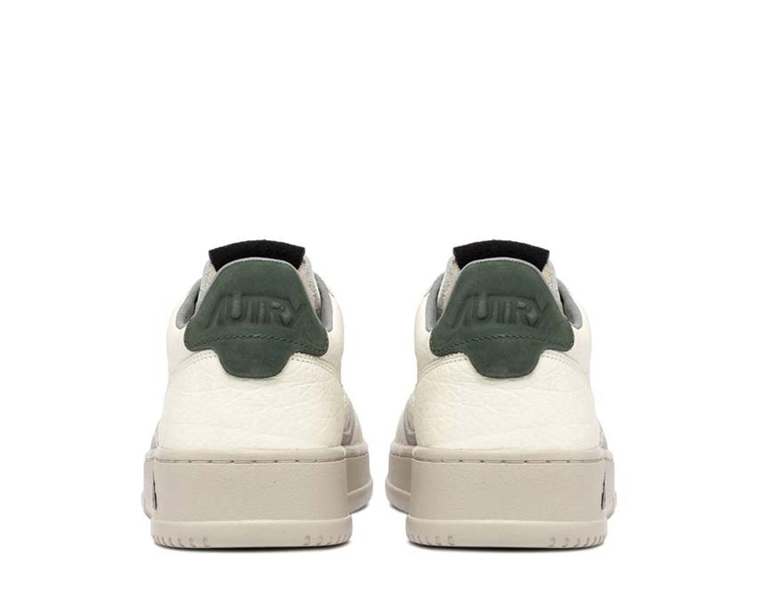 Autry Medalist Low Nbk Suede Mint Loft semelle — semelle gomme