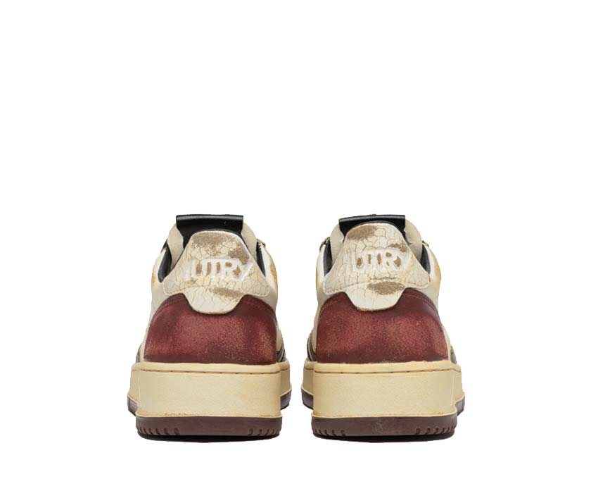 Autry Super Vintage Low Beige Syrah detail — cracked leather distressed vintage effect