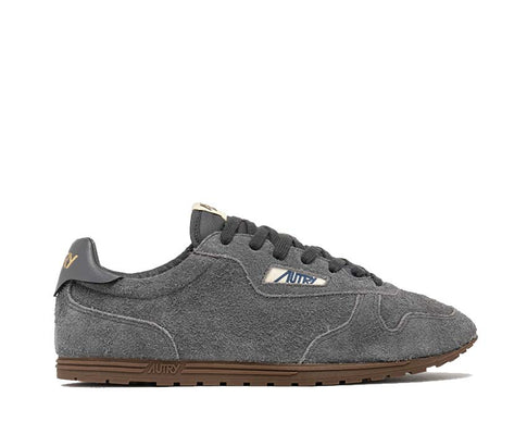 Autry Windspin Low Avion — sneaker homme daim bleu ciel perforé