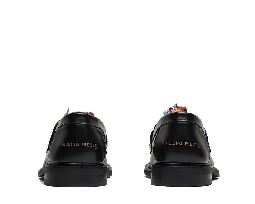 Filling Pieces Loafer Bouquet Black Detail — eingravieres Bouquet-Motiv