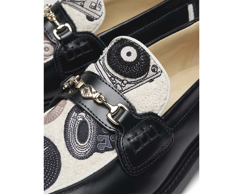 Filling Pieces Loafer Vinyl Black Seitenansicht — lackiertes strukturiertes Leder