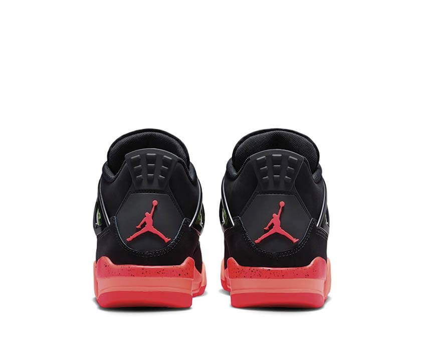 Air Jordan 4 Retro GS Infrared 23 détail — mesh et empiècements rouge infrared