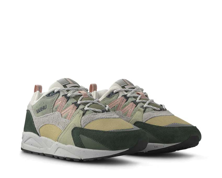 Karhu Fusion 2.0 Darkest Spruce Cameo Rose vue latérale — bicolore premium