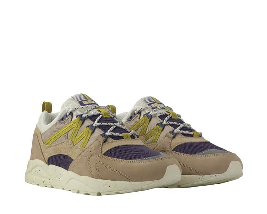 Karhu Fusion 2.0 Warm Taupe Seitenansicht — Taupe Mesh-Obermaterial