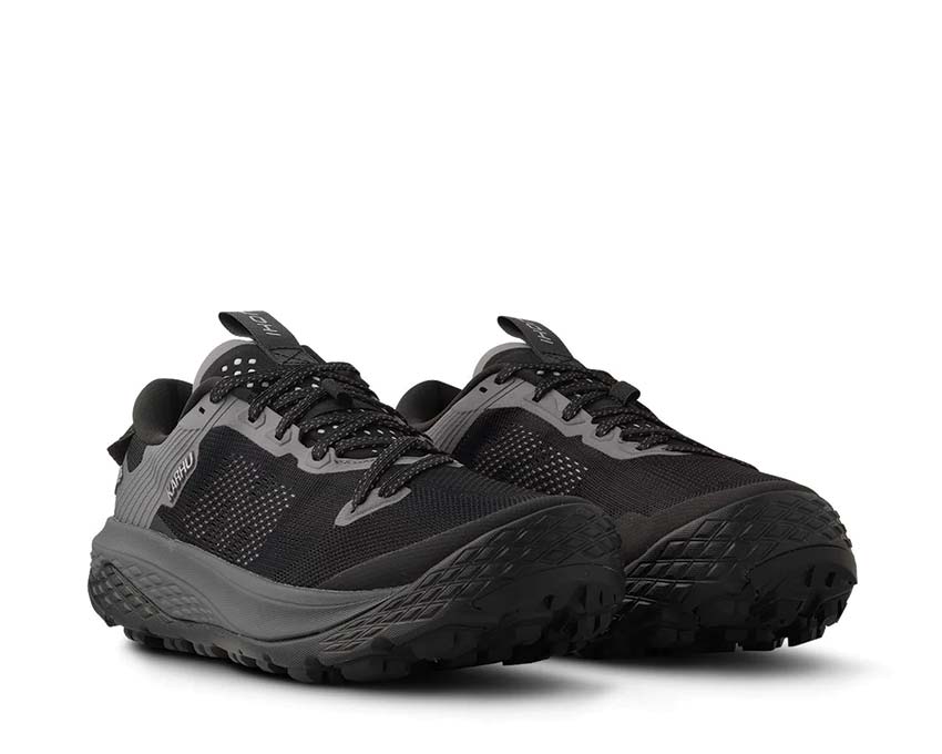 Karhu Ikoni Trail Black/Black vue latérale — mesh respirant noir