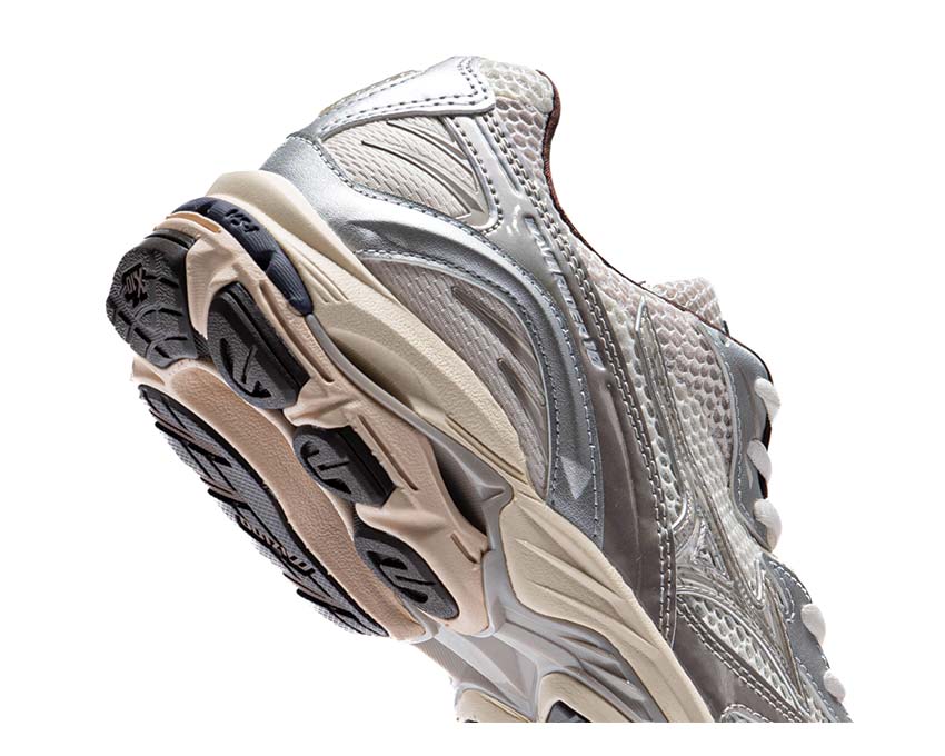 Mizuno Wave Rider 10 Metallic Pack 2 Khaki/Summer Sand Detail — Metallic-Finish