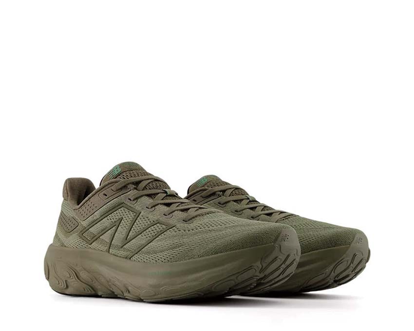 New Balance Fresh Foam x 1080 Utility Dark Camo vista laterale — tomaia in mesh ingegnerizzato