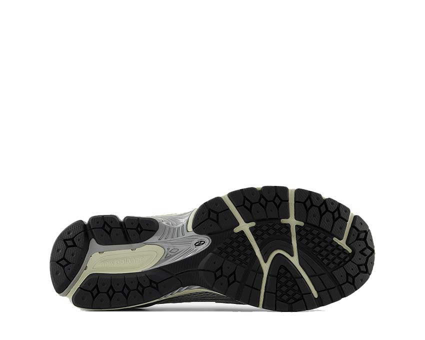 New Balance 1906L Loafer Silver — Rückansicht silberne Fersenkappe Loafer Unisex