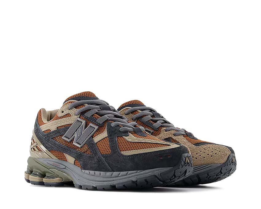 New Balance 1906N Rich Oak vista laterale — tomaia pelle premium