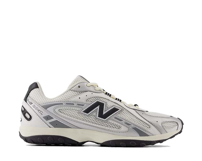 New Balance 204L Silver Metallic — zapatilla plata metalizada look futurista
