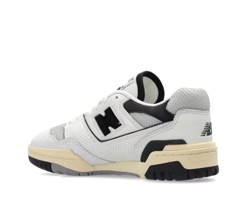 New Balance 550 Sea Salt Black Sohle — leichte EVA-Sohle