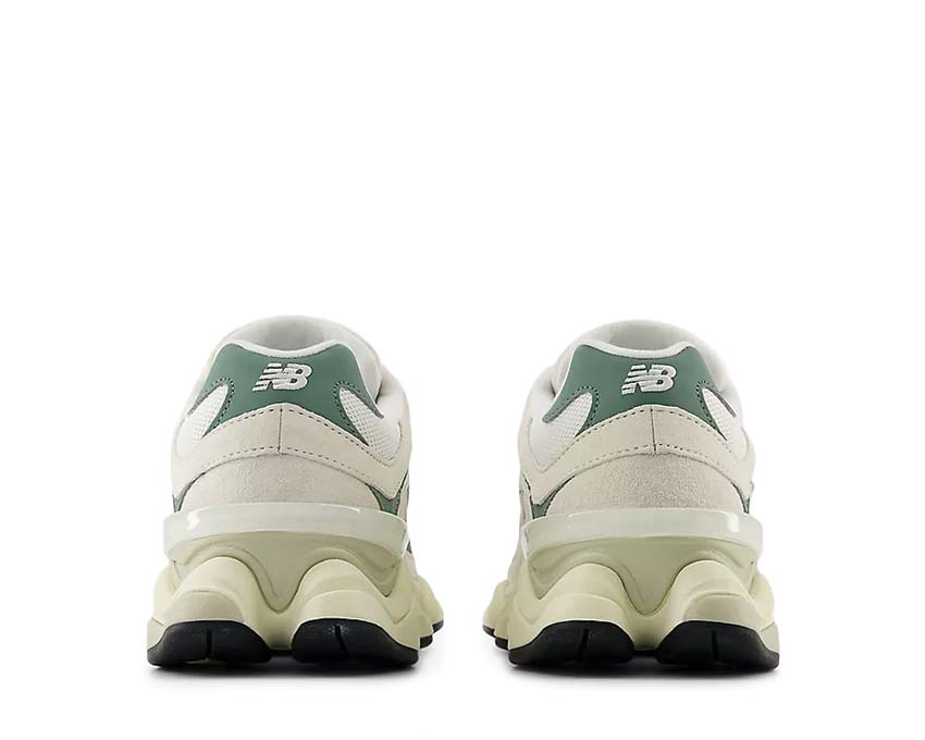 New Balance 9060 Linen Dark Juniper suela — plataforma gruesa chunky