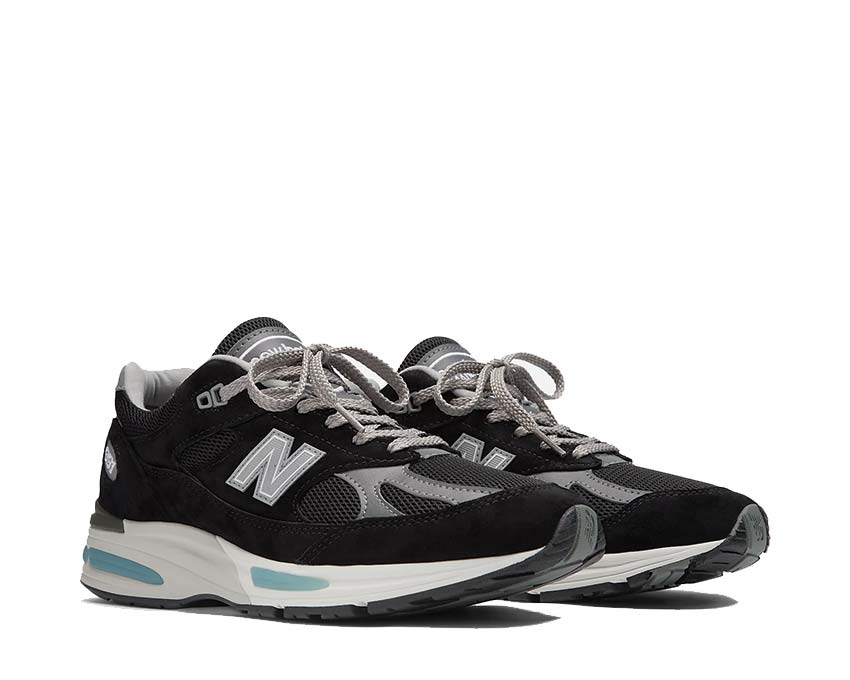 New Balance 991 Made in UK Black Smoked Pearl Seitenansicht — Premium Leder und Mesh
